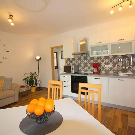 Apartman In Porec/istrien 9923 *