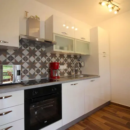 Apartment In Porec/istrien 9923 Porec